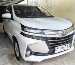 Avanza Facelift putih